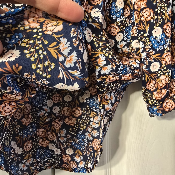 LC Lauren Conrad Women's Floral Pattern Button front 3/4 Sleeve Blouse Size S - Picture 10 of 13